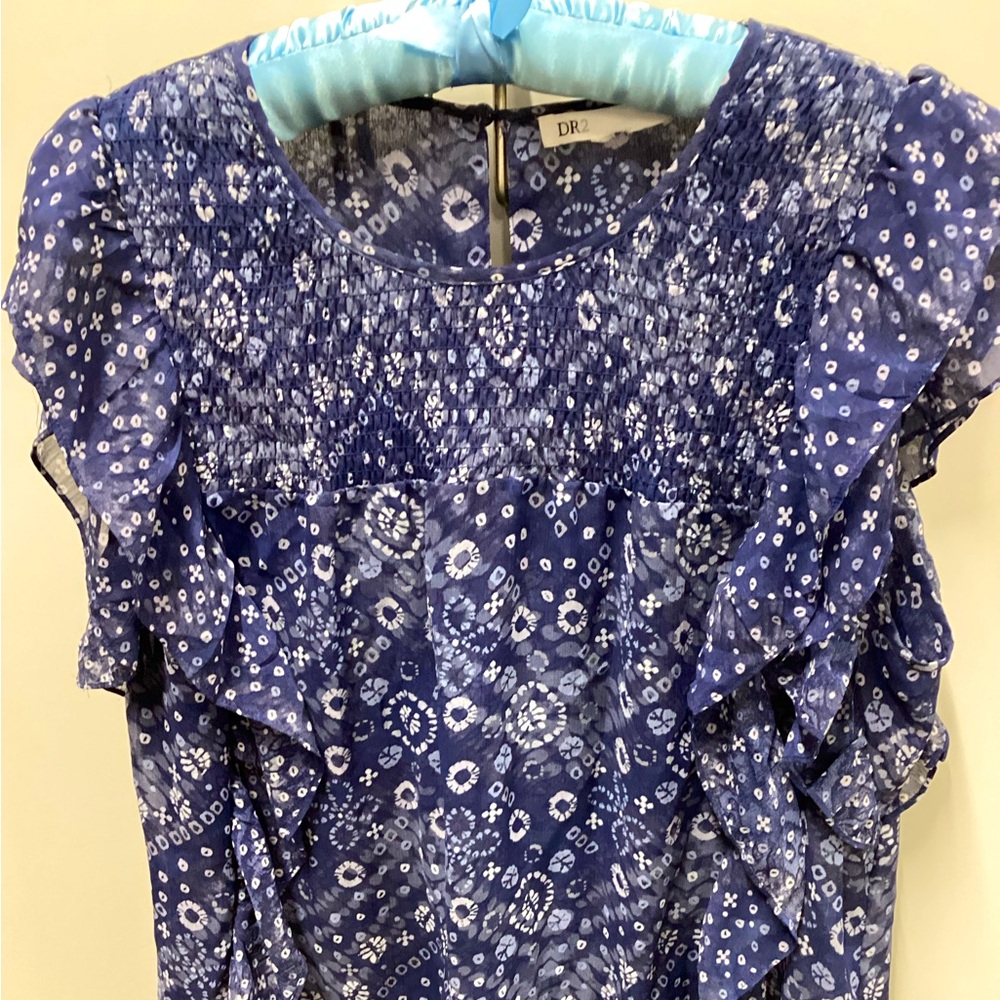 DR2 Women's Blue Floral flutter sleeve Top